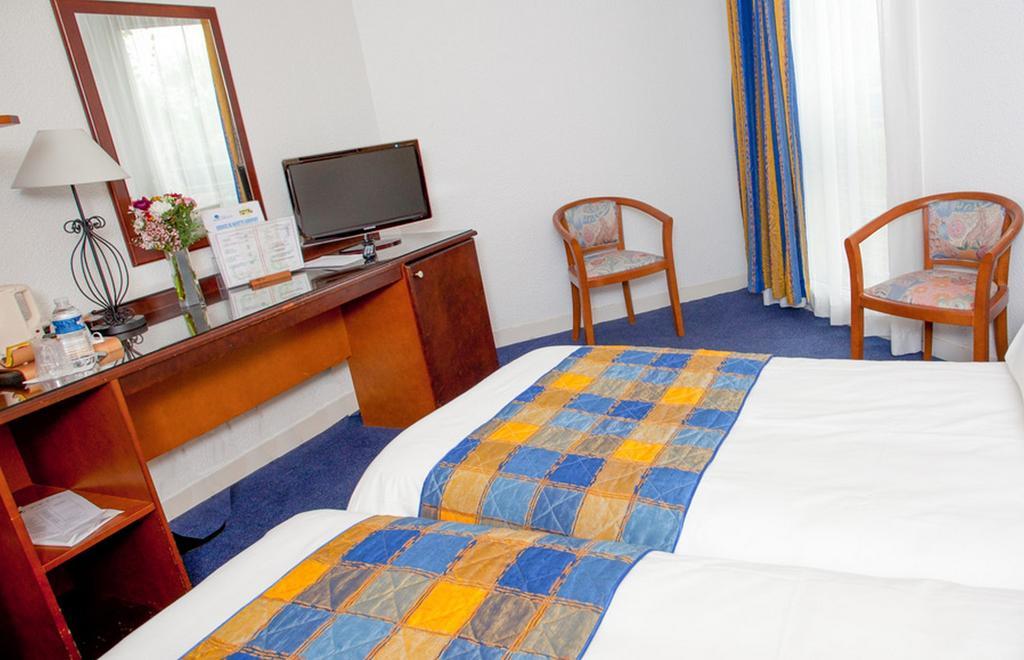 Hotel Air Plus Orly Room photo