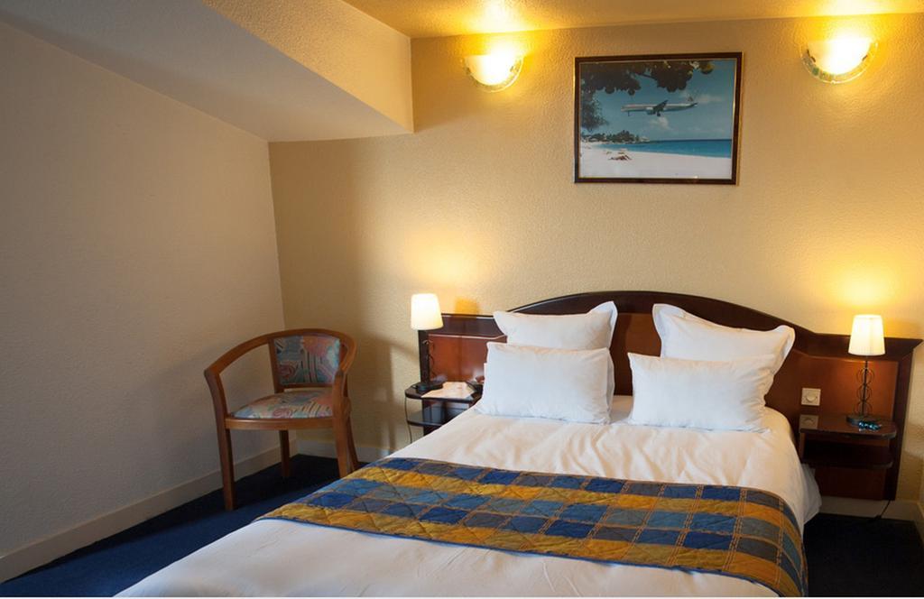 Hotel Air Plus Orly Room photo